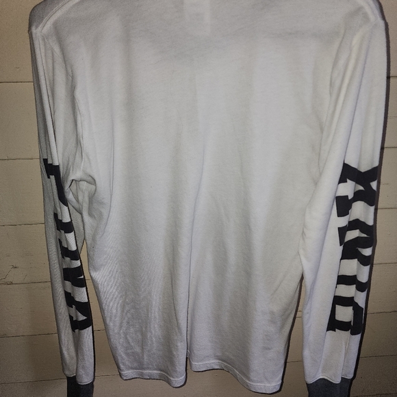 Pink VS - Picture 3 of 3